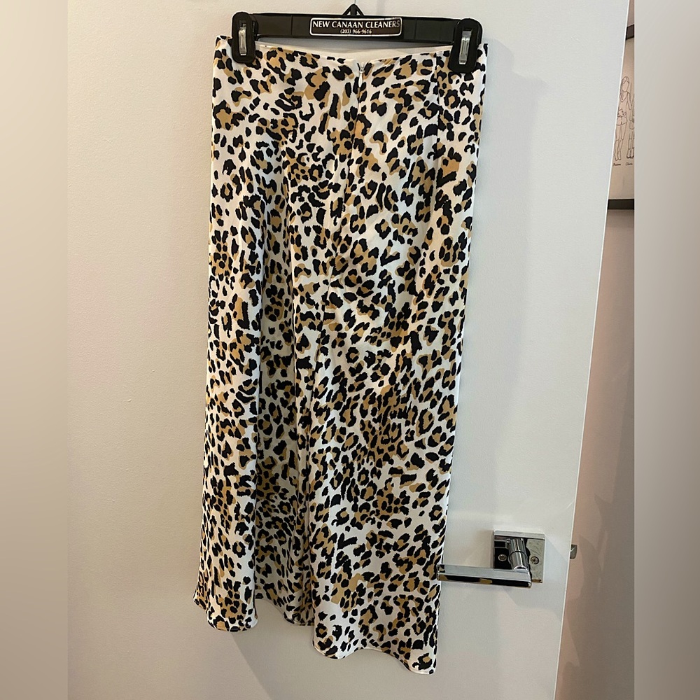 Babaton aritzia midi long leopard skirt